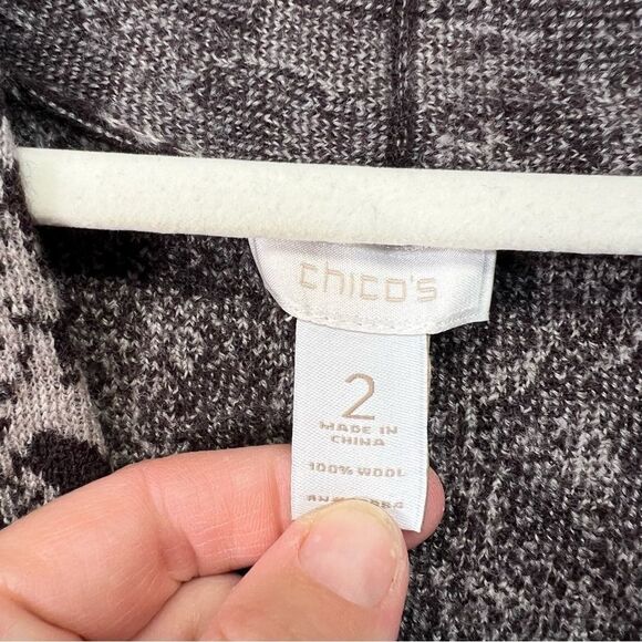 New Chico's Women's 100%Wool Knit Animal Print Ombre Open Cardigan Size 2 large - Picture 16 of 16